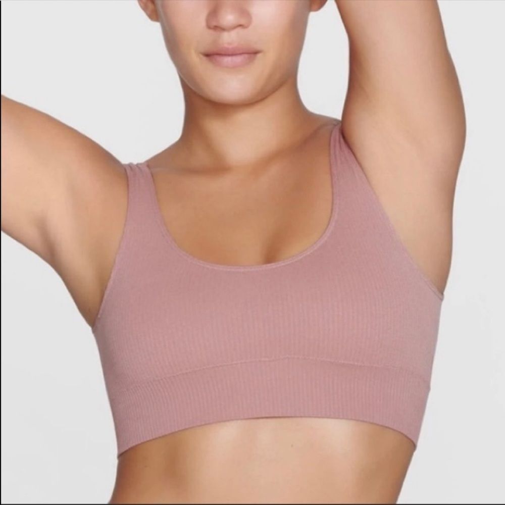 SKIMS ribbed Bralette. New in bag with tags. Size xxs/x rose clay color